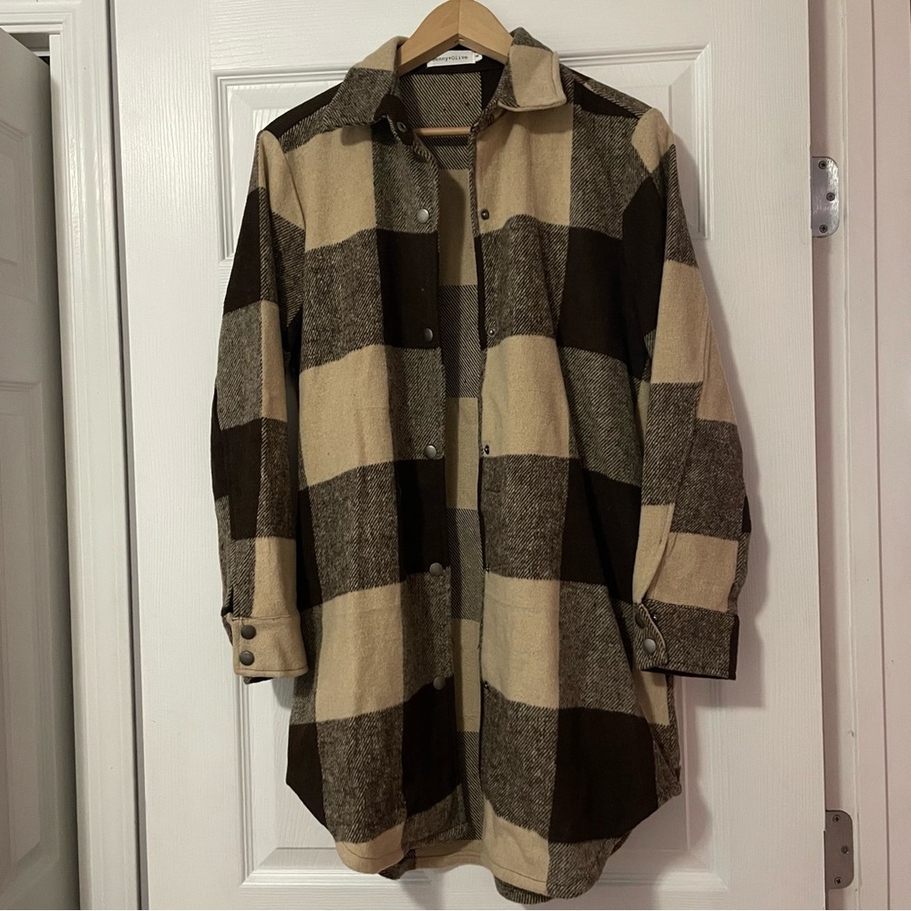 Women’s Utility Shacket - Beige & Dark Brown Plaid